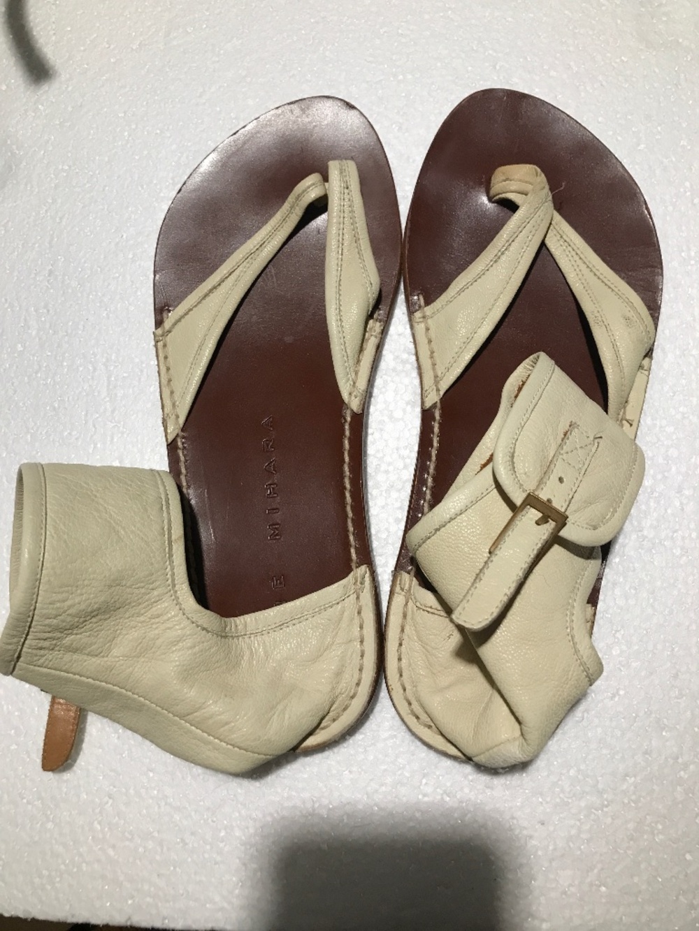 Chie mihara flat cream leather sandals size 37